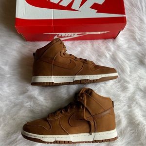 *New* Still inbox Nike "Dunk High- Brown / Pecan 🔥😮‍💨